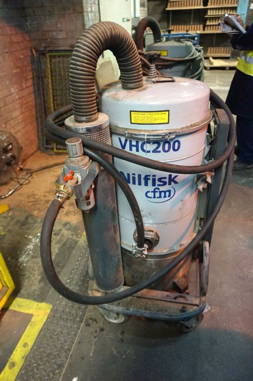 Nilfisk VHC200 industrial vacuum (2014)