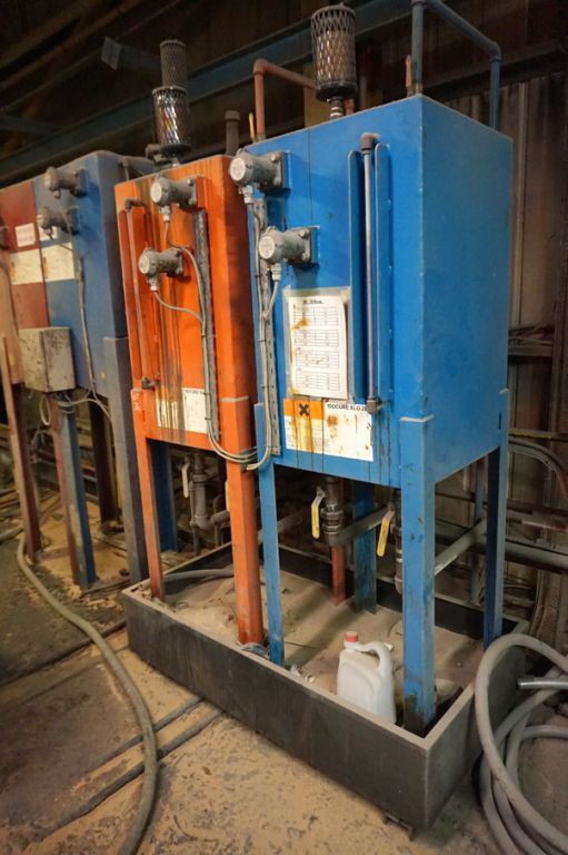 2x freestanding resin tanks, 600x600x1000mm