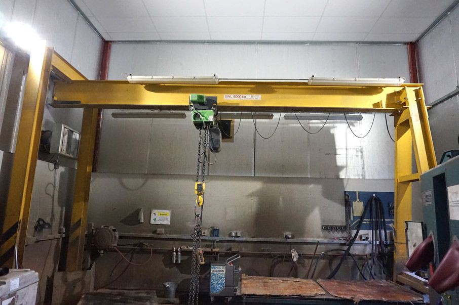 Lloyds British 5000kg SWL ‘A’ frame, 6500mm approx...