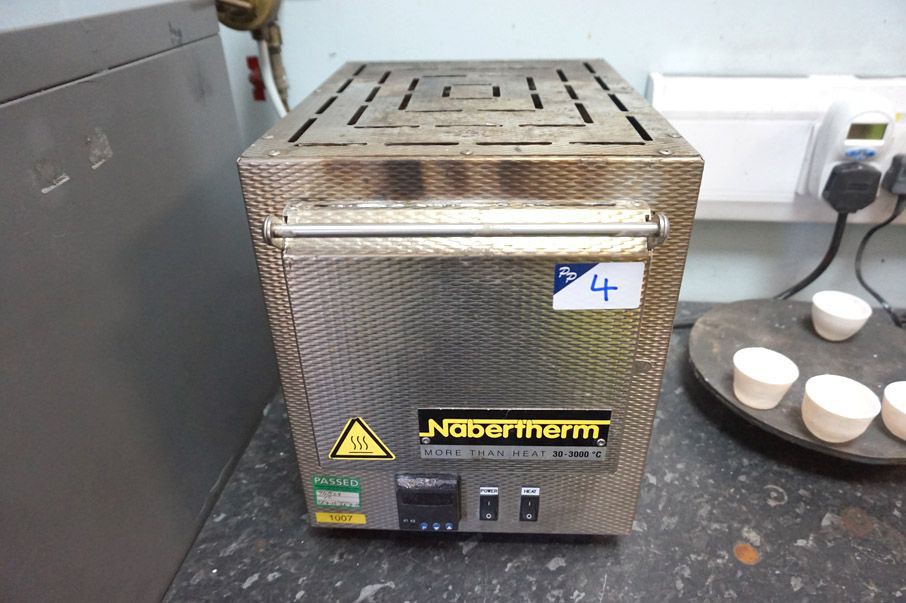 Nabertherm LE/2/11/RS bench type furnace, 1100degC...