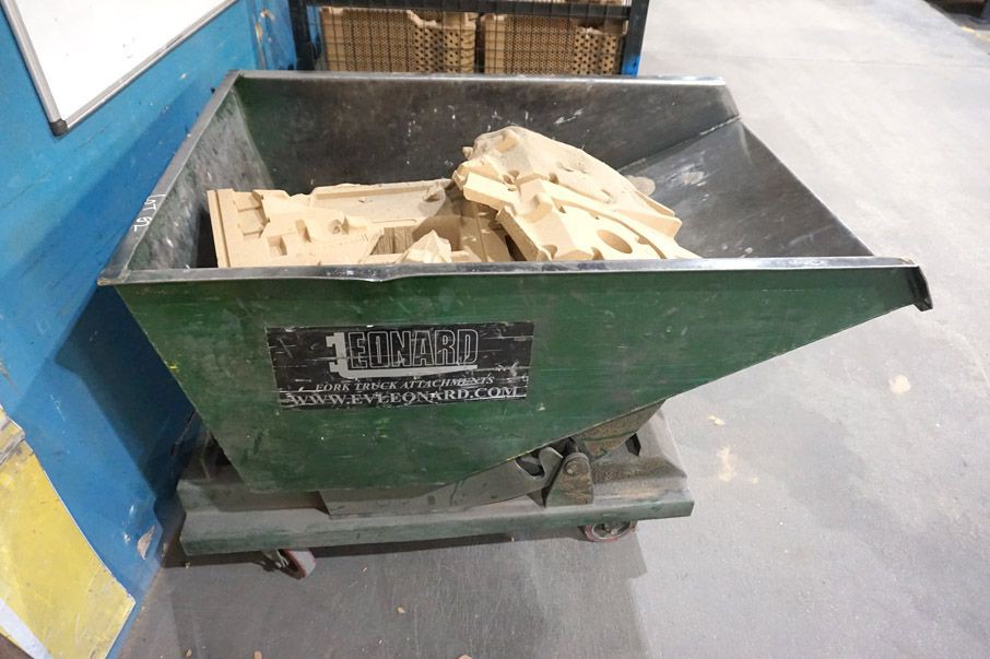 Mobile forkable tipping skip, 800x900mm