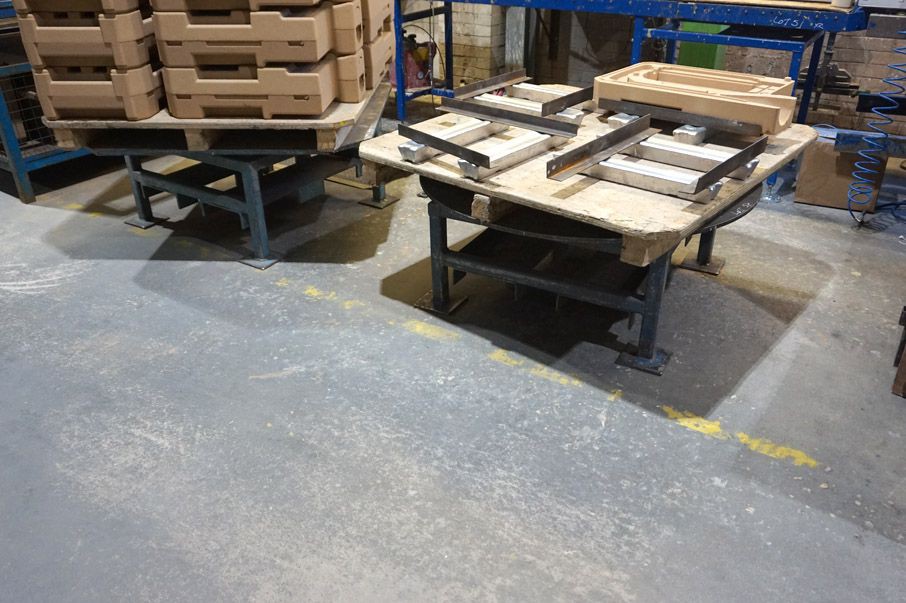 2x 1200mm wide rotating table