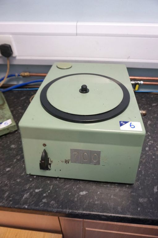 Metaserv 250mm dia sample polisher