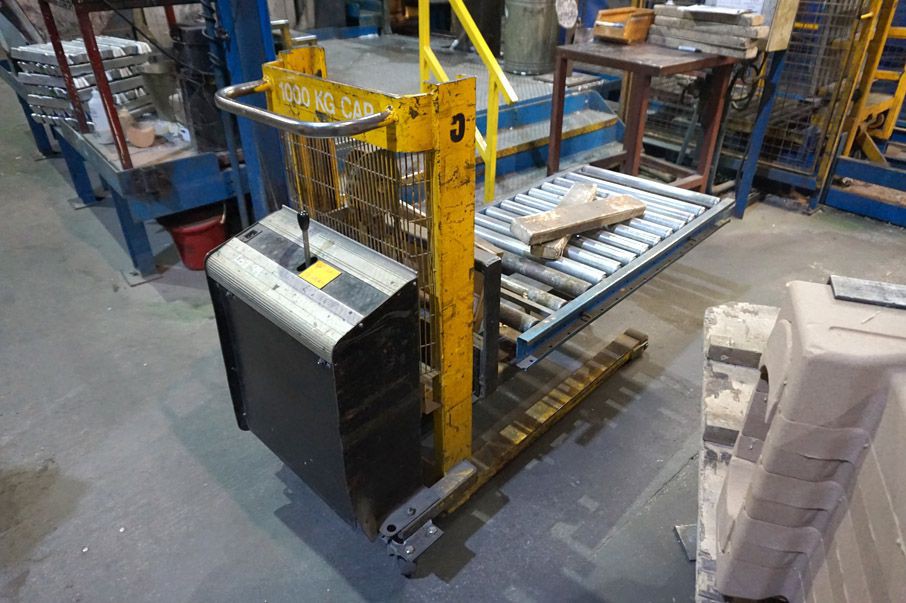 Battery operated pallet lifter, 1000kg