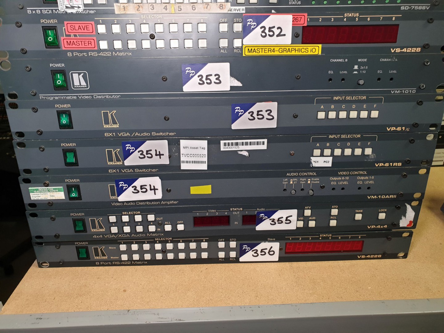 Kramer VP-61XL 6x1 VGA / audio switcher, Kramer VP...