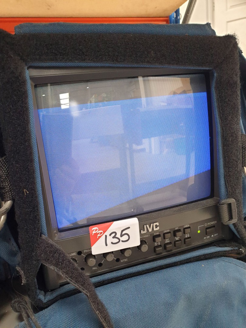 JVC TM-1010PN-K CRT monitor in Portabrace bag - Lo...