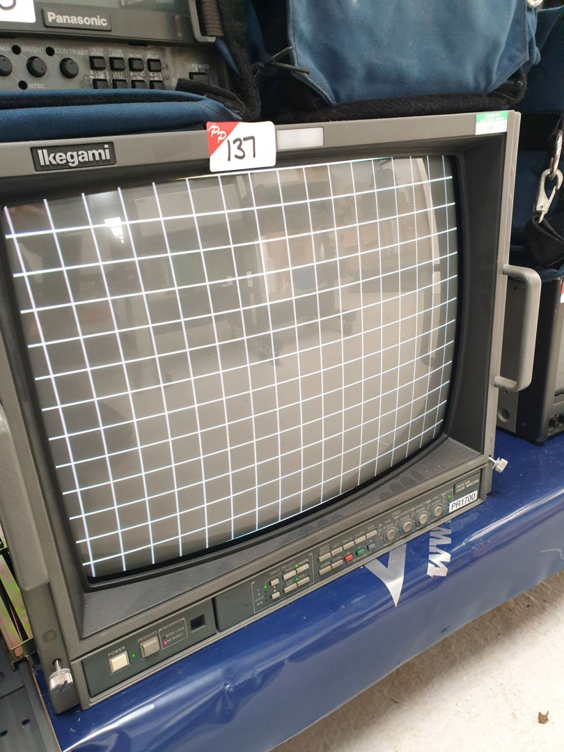 Ikegami TM20-20R CRT studio monitor - Lot located...