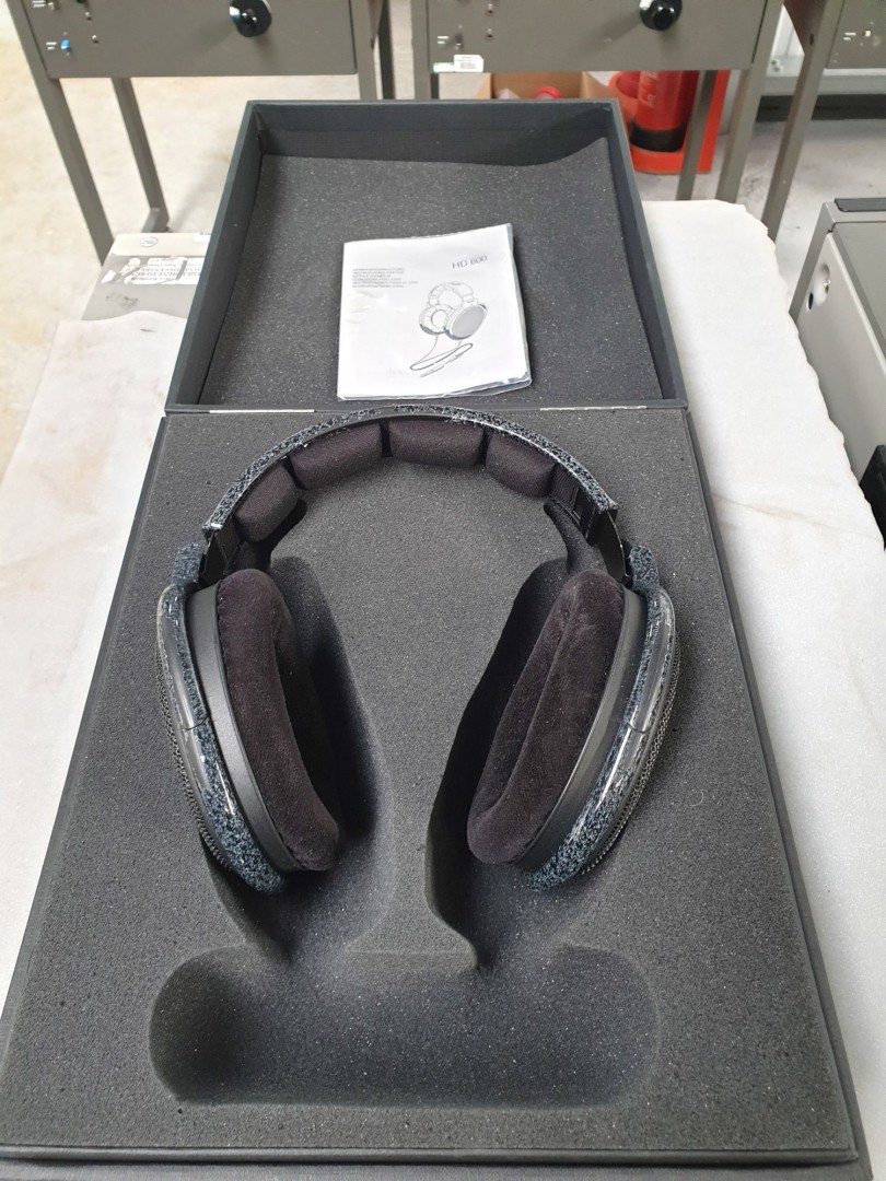 Sennheiser HD600 professional headphones (boxed) (...