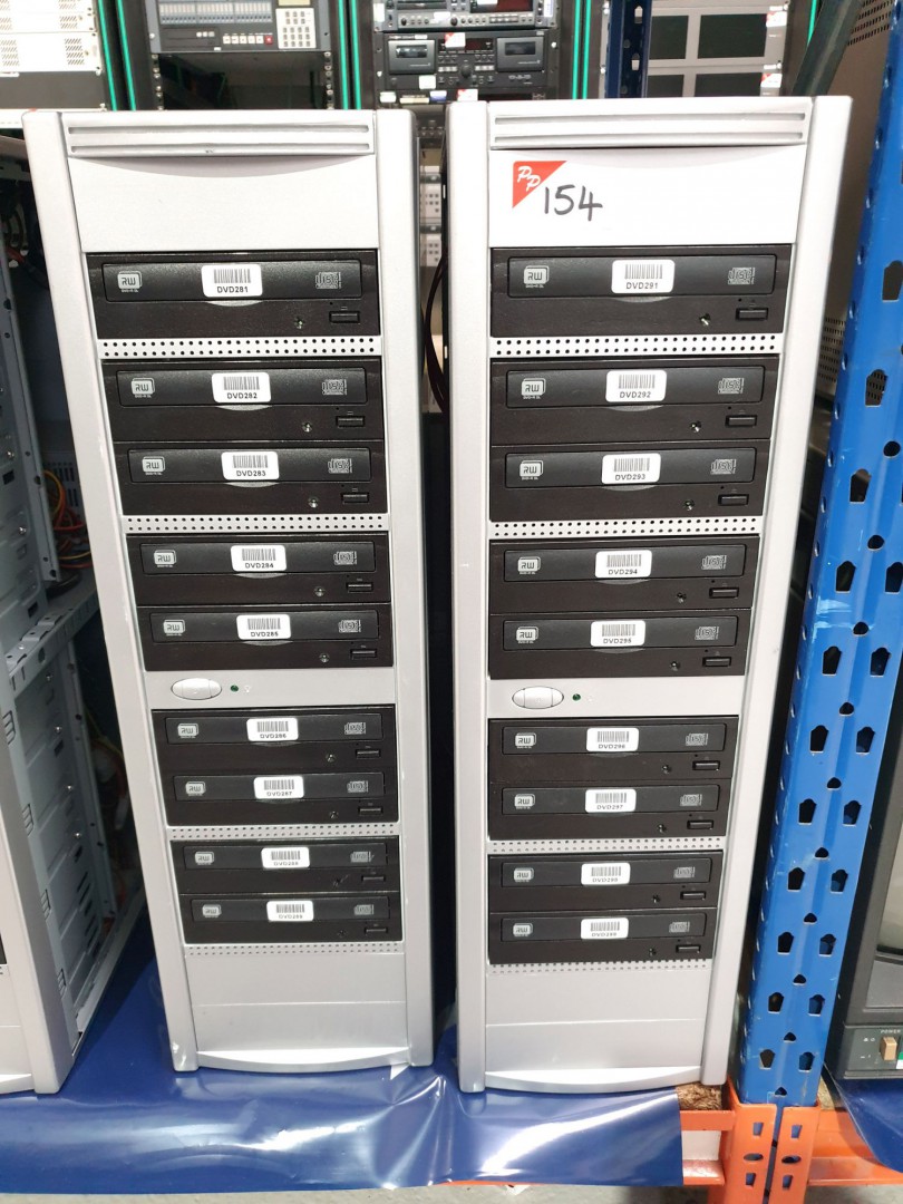 2x 9 slot DVD rewritable towers (missing sides) -...
