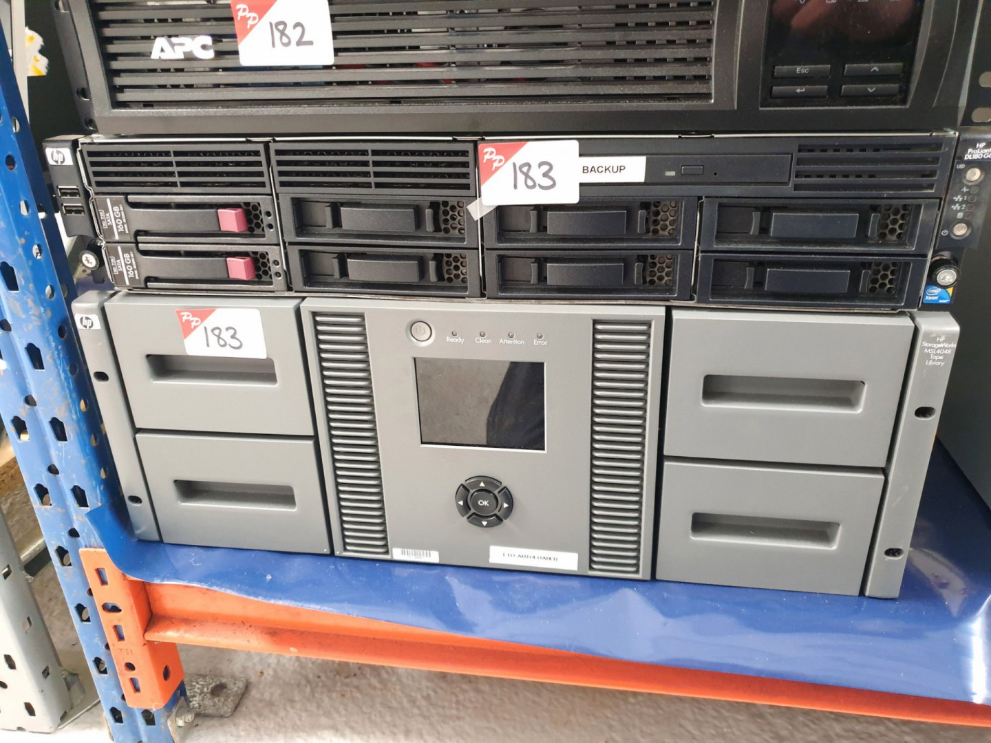 HP Proliant DL180 G6 server, HP StorageWorks MSL40...