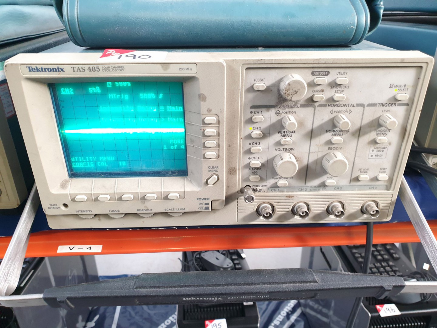 Tektronix TAS485 oscilloscope, 200MHz with manuals...