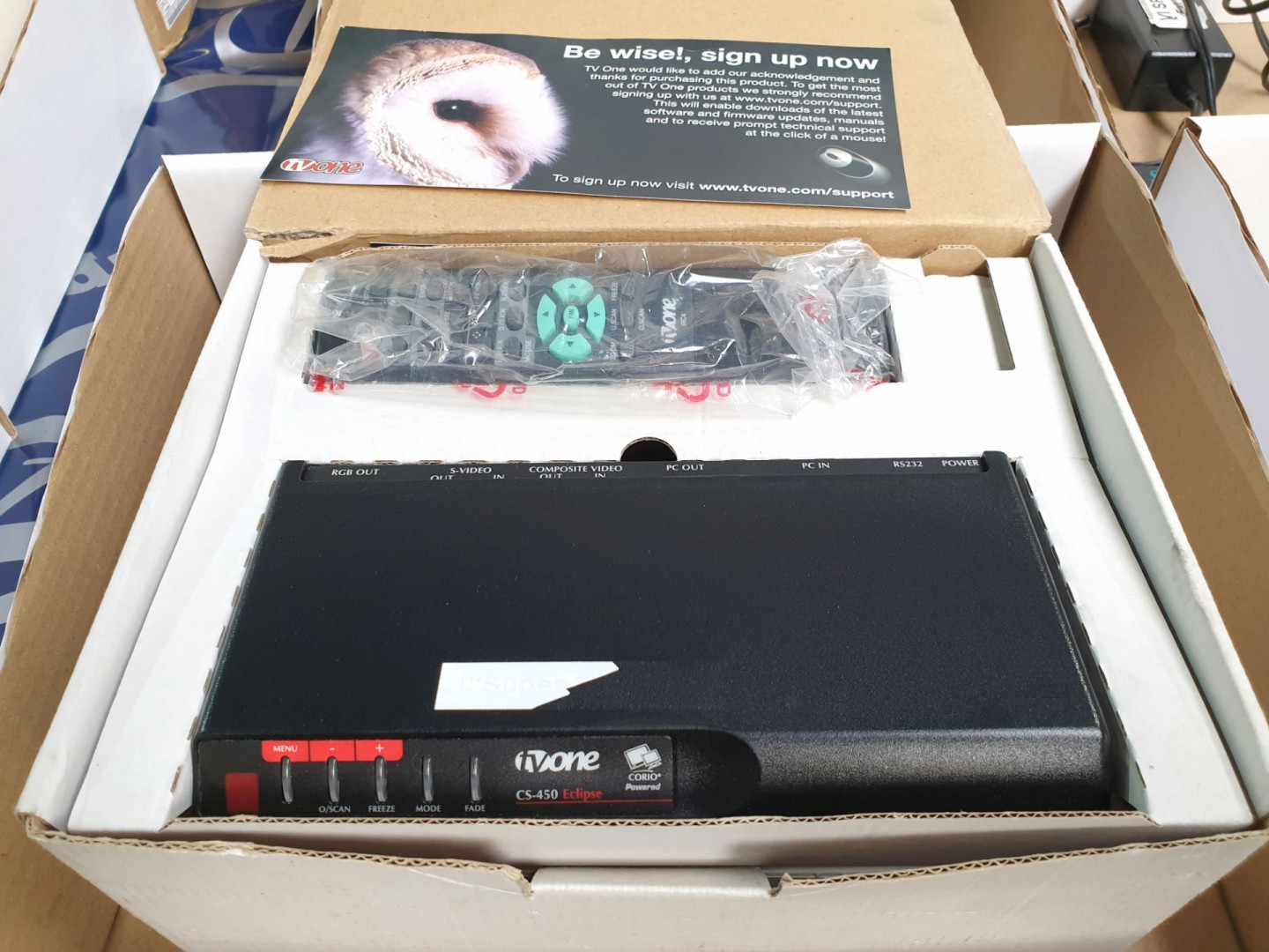 TV One CS-450 eclipse video quad processor (boxed)...