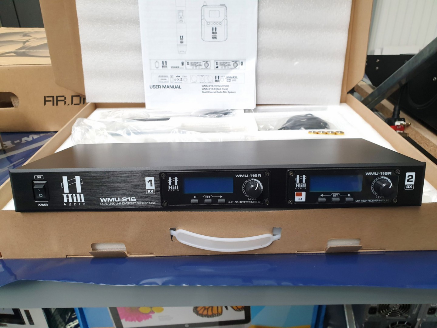 Hill Audio WMU216H2BO UHF wireless microphone syst...