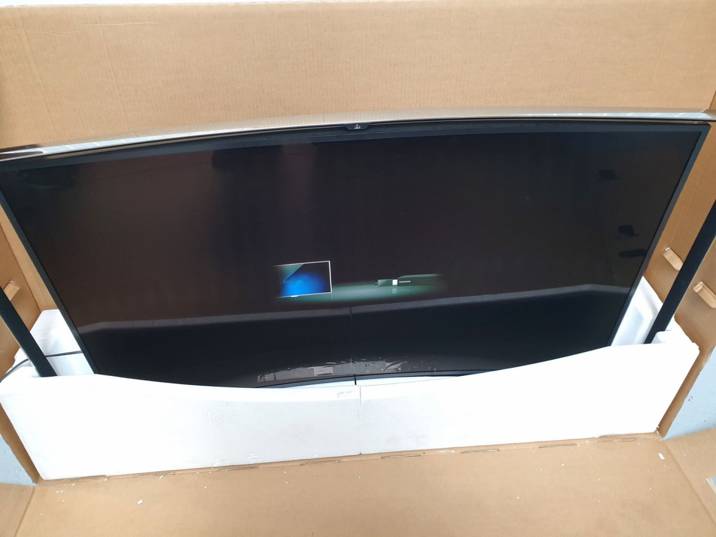 Samsung KE55S9CST curved OLED 55" LED TV (boxed) -...