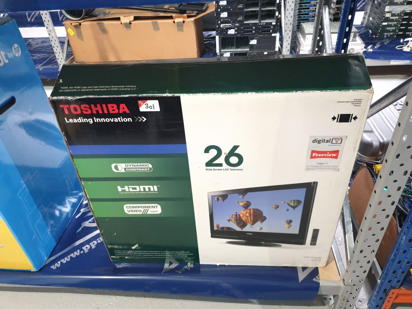 Toshiba 26AV505DB widescreen LCD TV (boxed) - Lot...