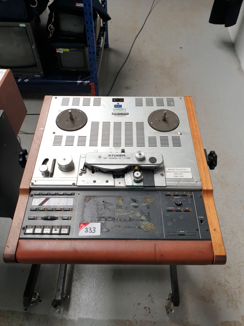 Studer A807 reel to reel recorder / reproducer on...