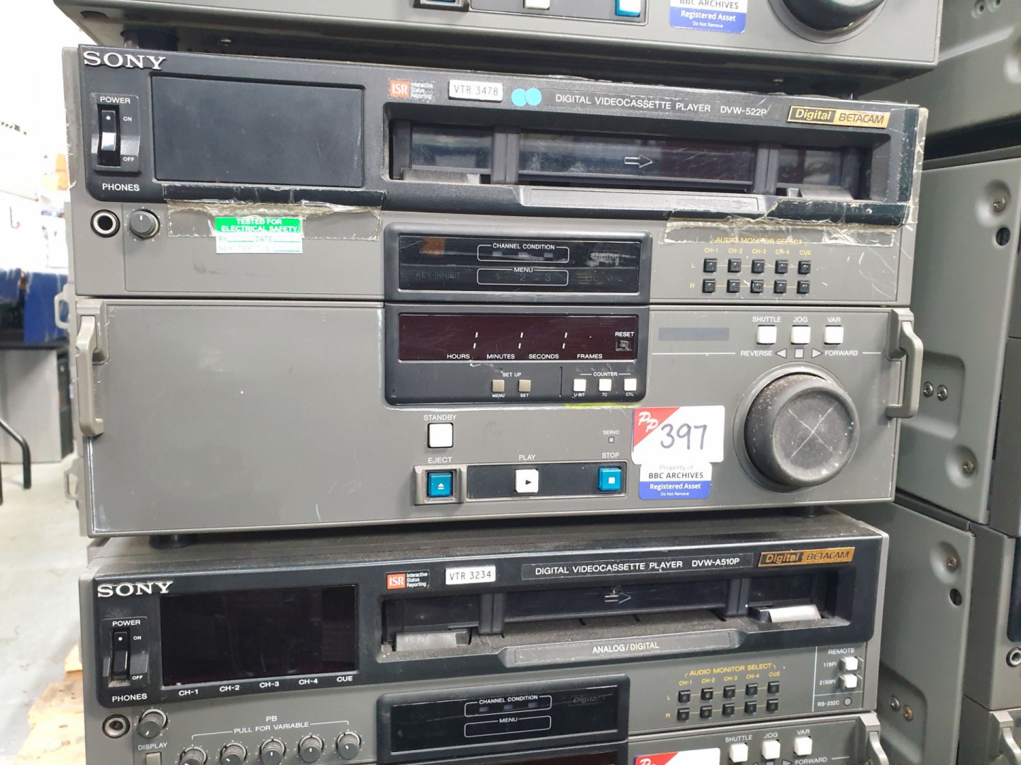 Sony DVW-522P digital video cassette player - Lot...