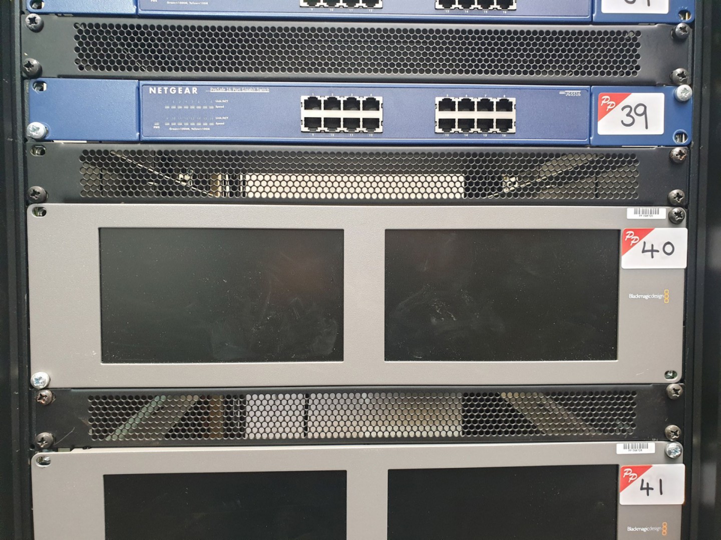 Blackmagic SmartView Duo monitor - Lot located at:...