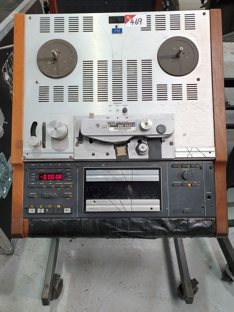 Studer A807 reel to reel recorder - reproducer on...