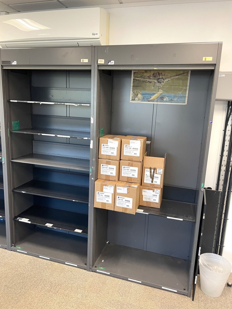 Flexiform multishelf sliding door grey metal stora...