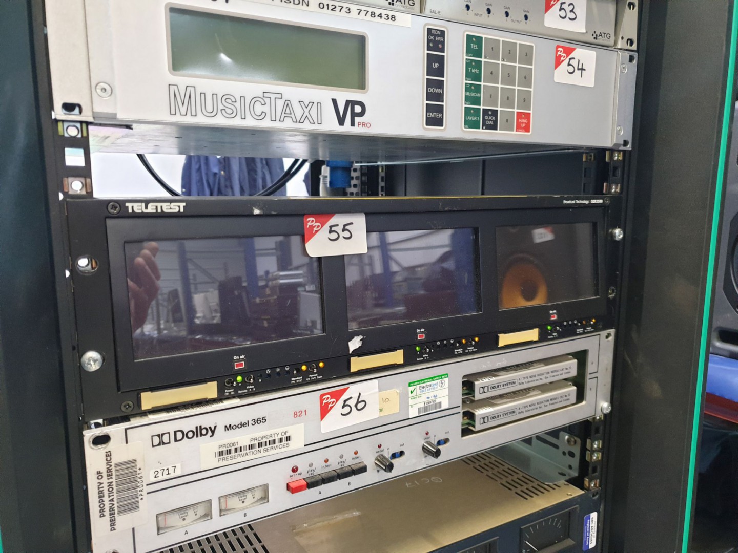 Teletest OZR3580 LCD rack type monitor - Lot locat...