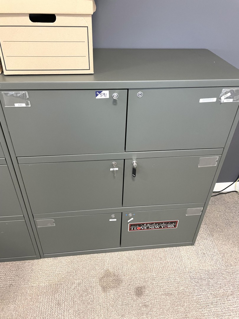 Green metal 6 compartment storage lockers, 1000x11...