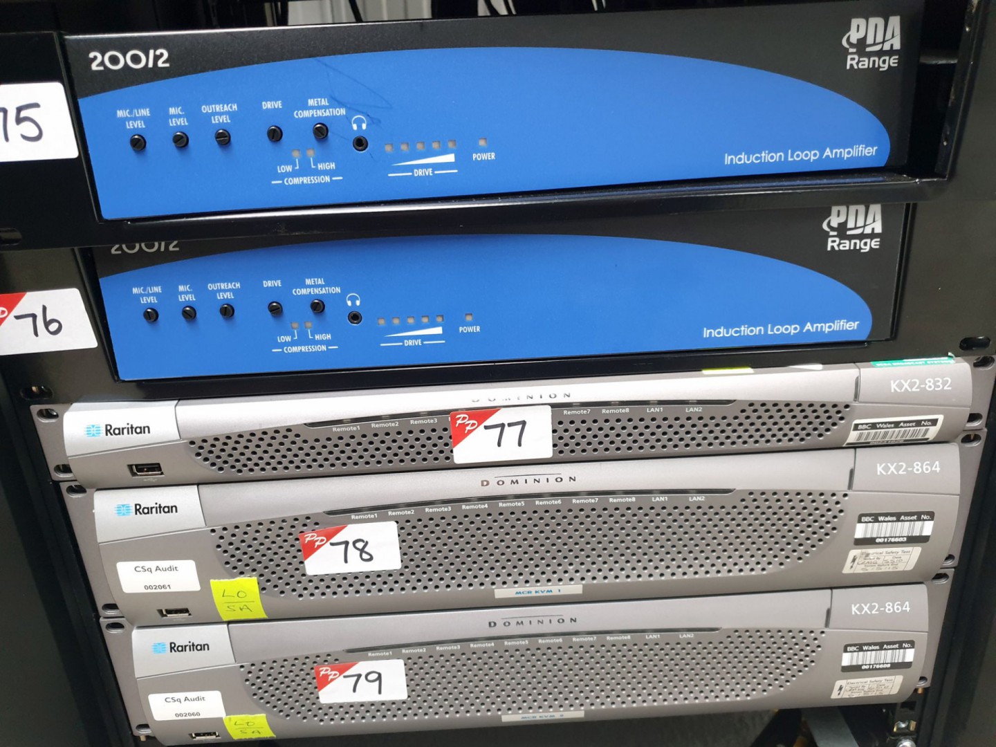 Raritan KX2-832 dominion KVM switch - Lot located...