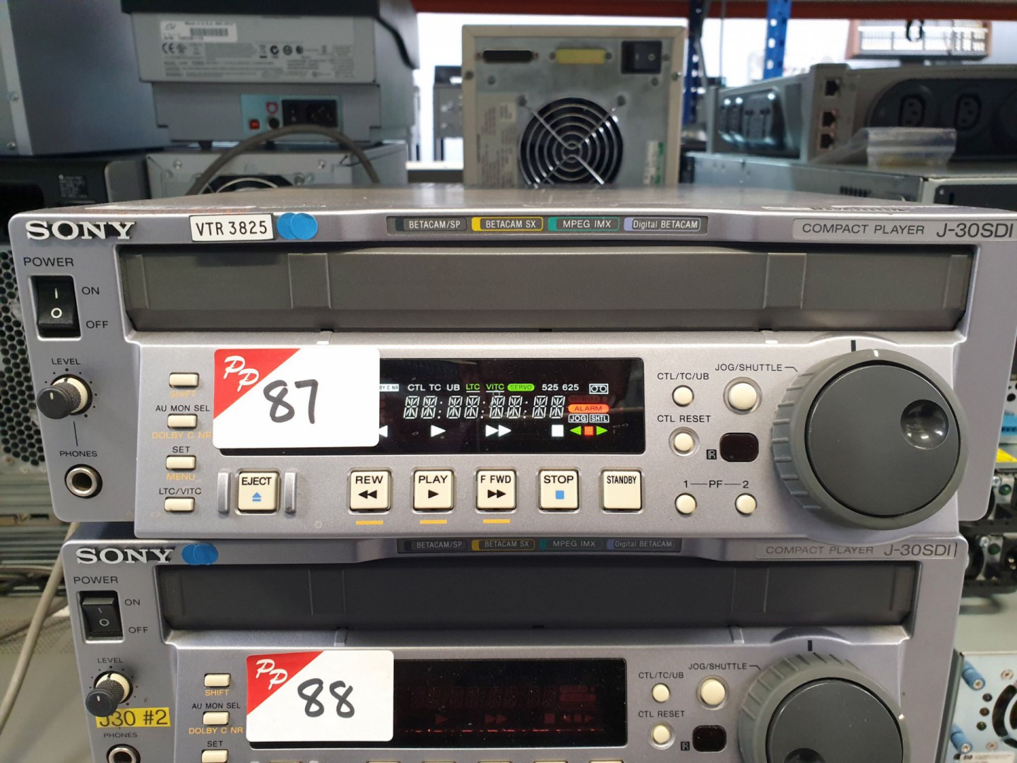 Sony J-30 SDi compact player - Lot located at: PP...