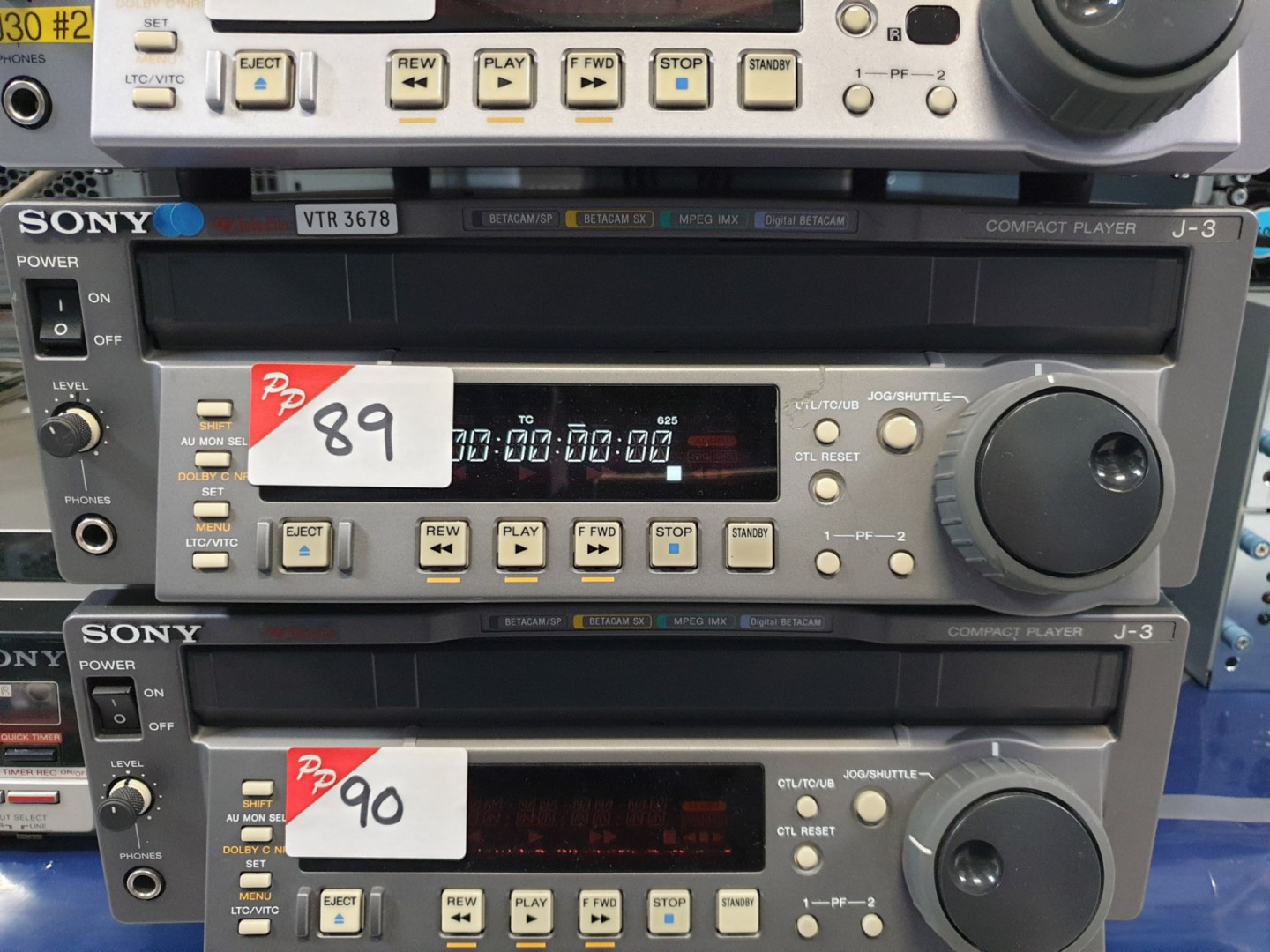 Sony J-3 compact player - Lot located at: PP Saler...
