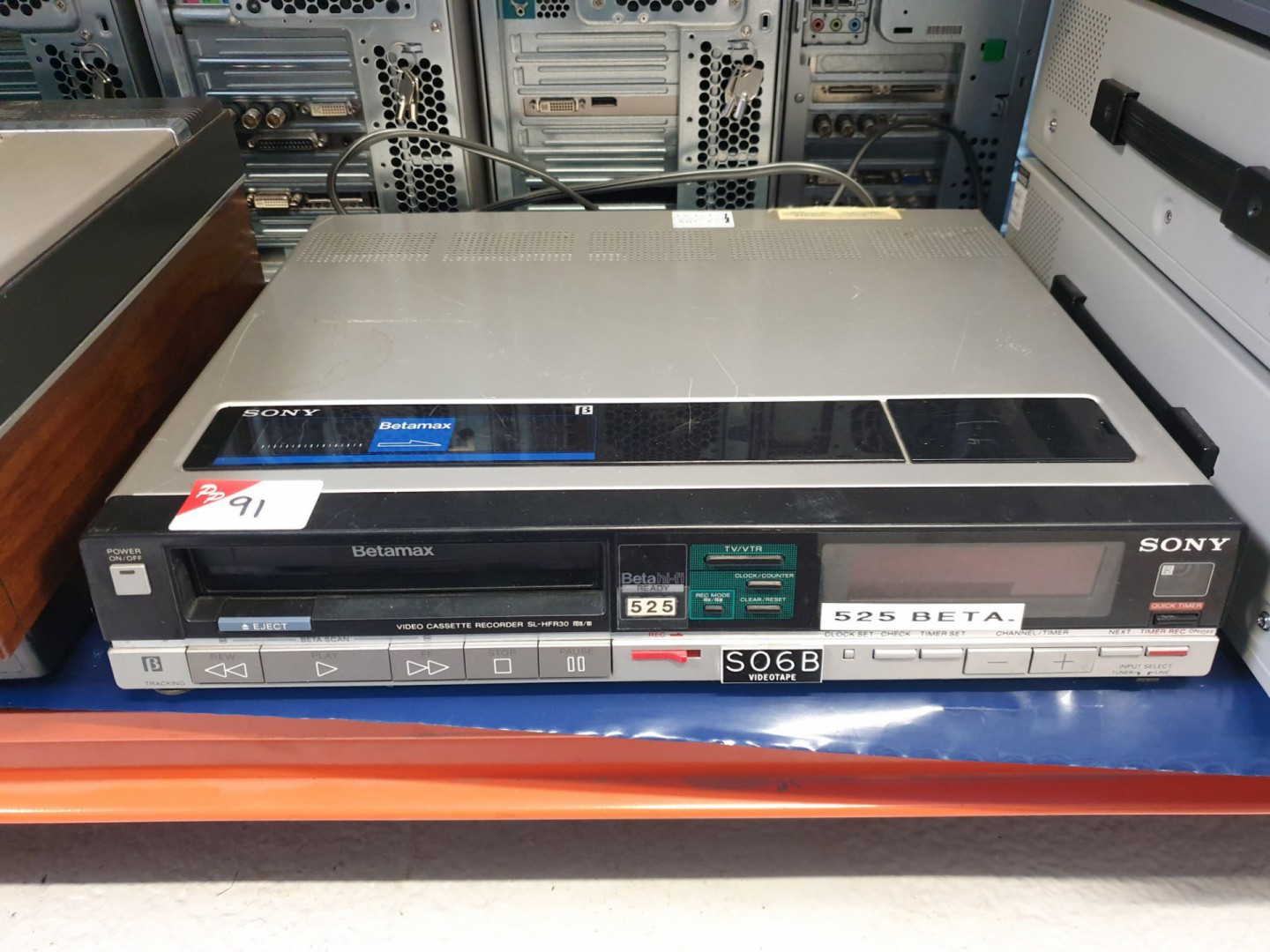 Sony SL-HFR30 Betamax video cassette recorder - Lo...
