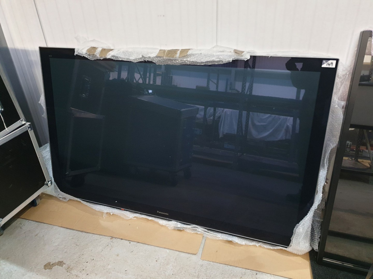 Panasonic Viera TX-P65VT30B LCD monitor (no stand...