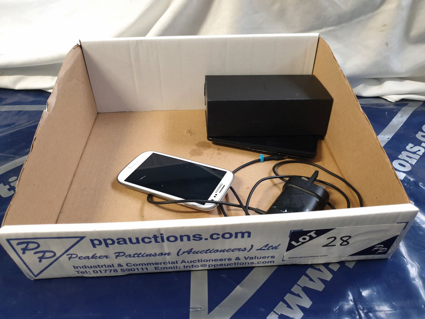 Samsung GT-19300 mobile phone (no charger), Samsun...