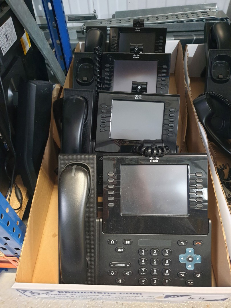 4x Cisco CP-9971 IP telephones
