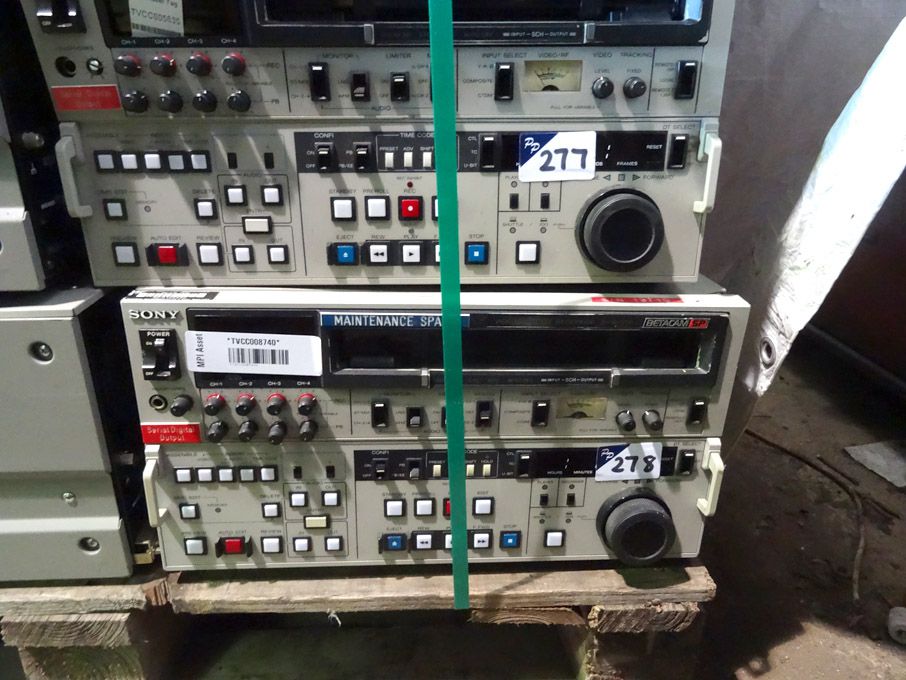 Sony BVW-75P Betacam SP video cassette recorder
