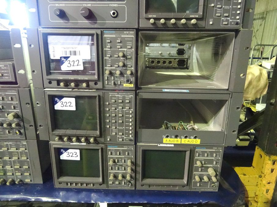 Tektronix 1731 waveform monitor, Tektronix 1721 ve...