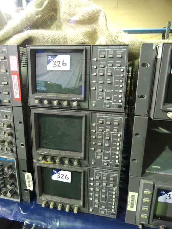 3x Tektronix WFM601A serial component monitor