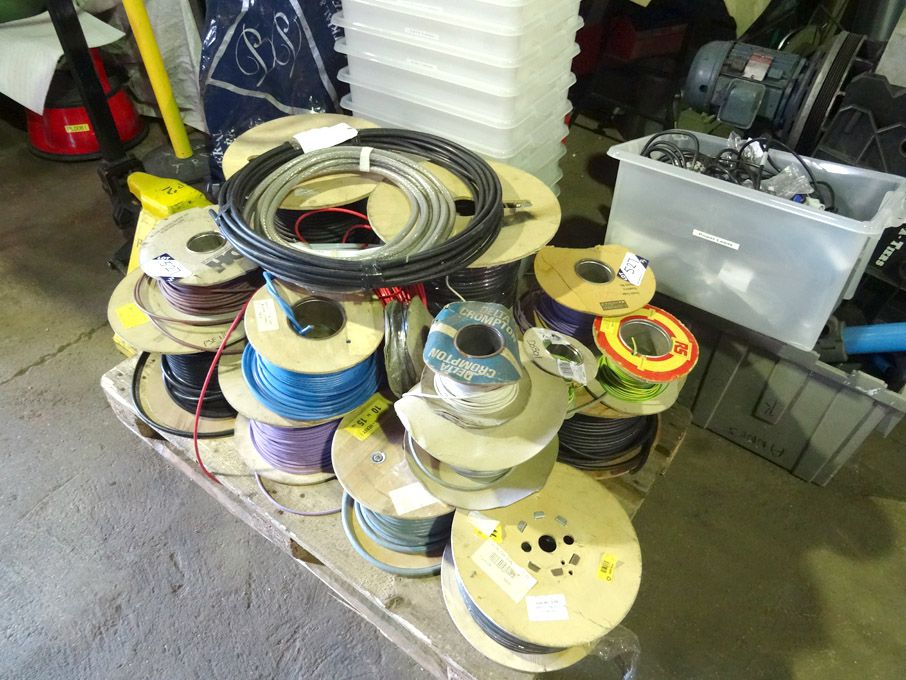 Qty various cable inc: multicore, single phase, co...