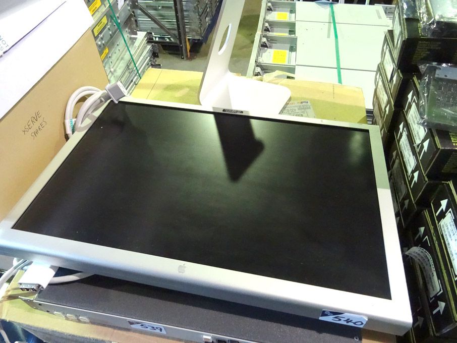 Apple 23" computer monitor s/n A1082