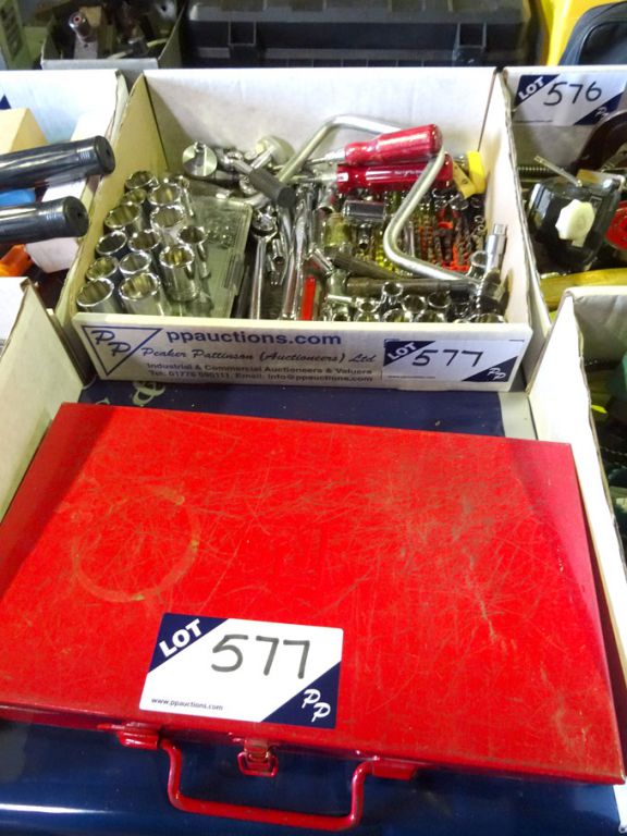 Qty various sockets, screwdriver heads, RS socket...
