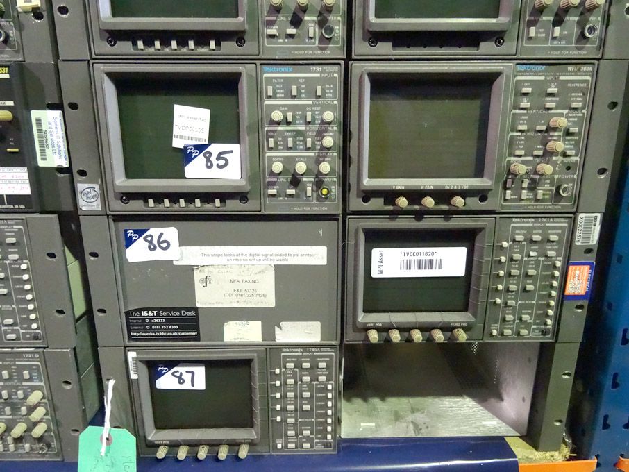 Tektronix 1731 waveform monitor & Tektronix WFM 30...