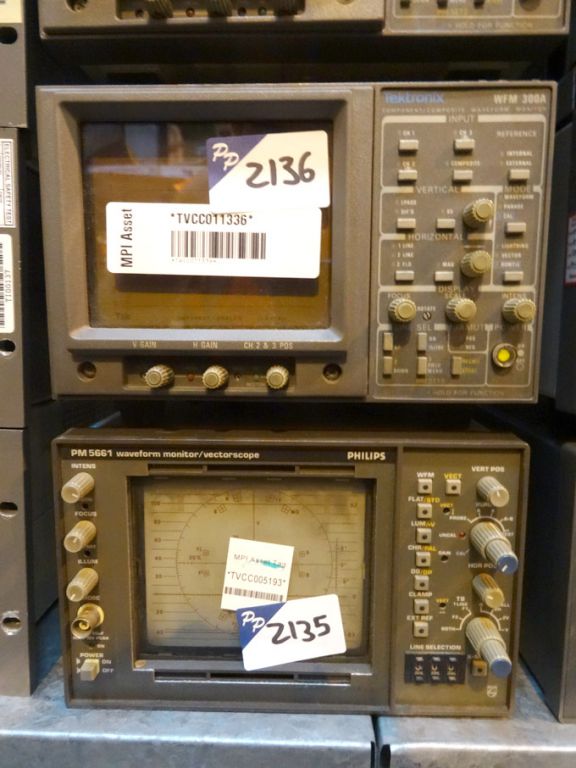 Tektronix WFM300A component / composite waveform m...