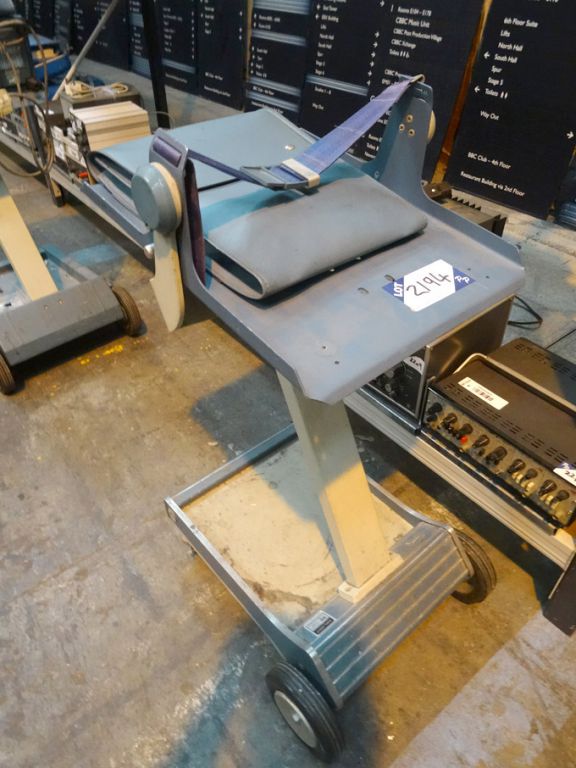 Tektronix 200C portable scope cart