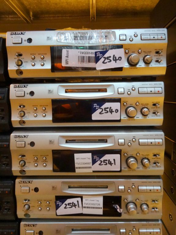 2x Sony MDS-S39 silver minidisc decks