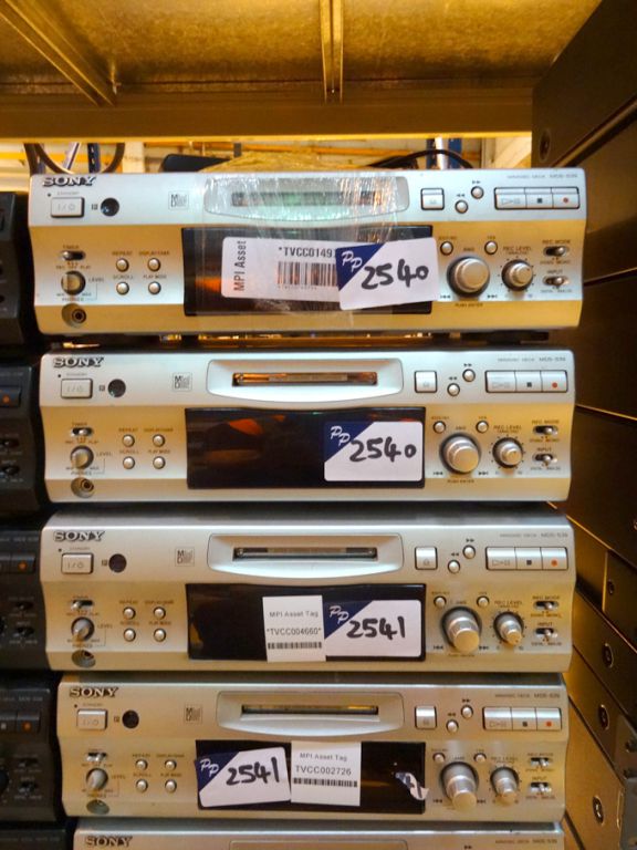 2x Sony MDS-S39 silver minidisc decks