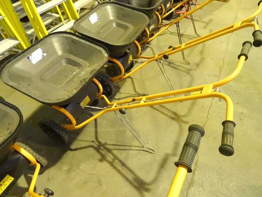 Matterhorn single axle salt spreader
