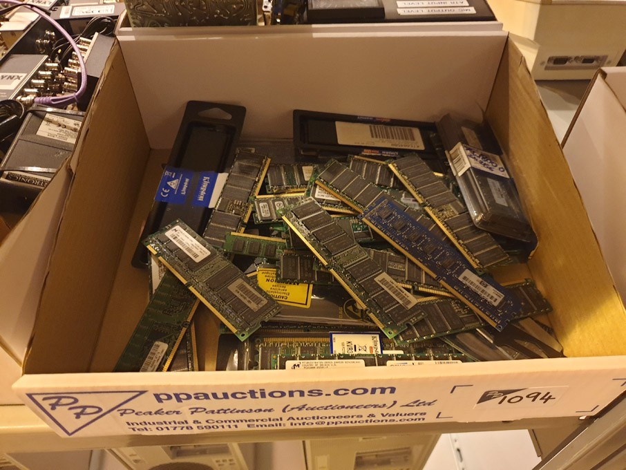 Qty various DDR memory