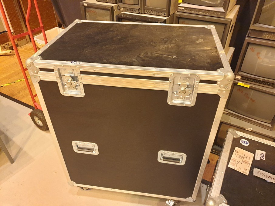 Black transit case (mobile), 930x640x1170mm inc: p...