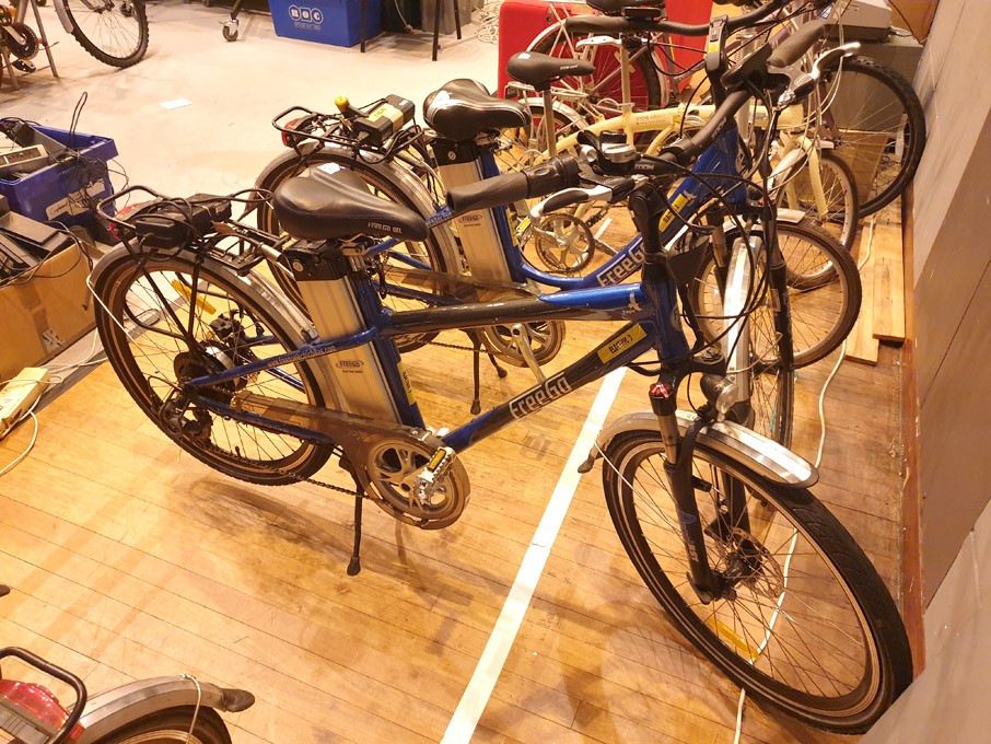 Freego Eagle gents electric bike inc: charger, bat...