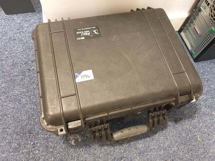 Peli 1520 transit case, black