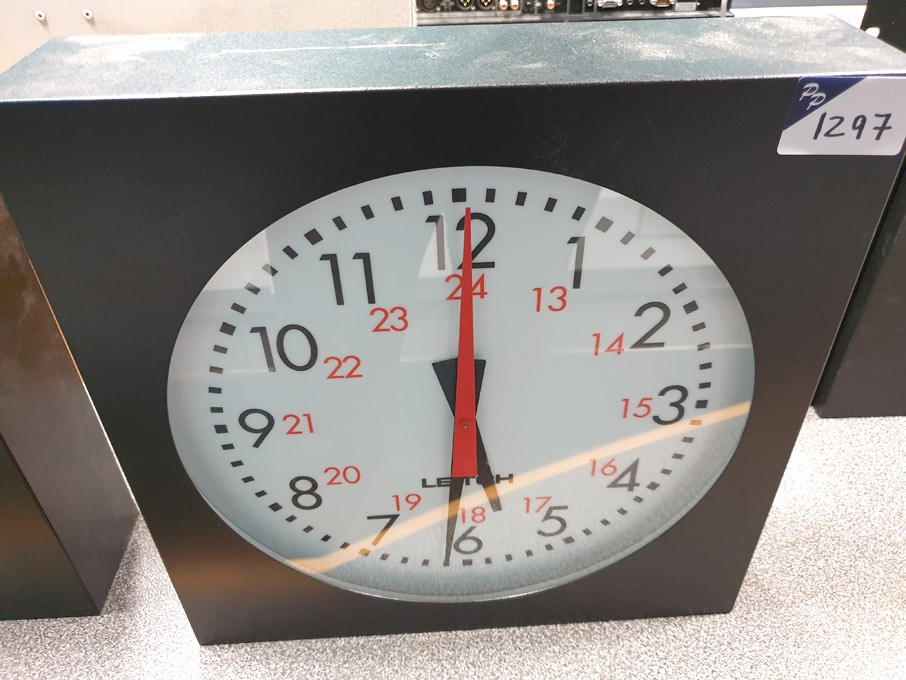 Leitch ADC-5112-L slave studio clock